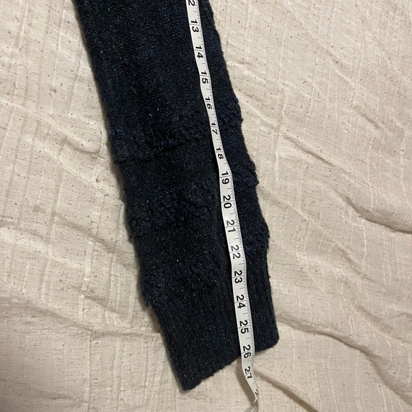 Long Black Blue and Green Cardigan With No Buttons - Picture 7 of 8